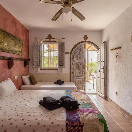 别墅 Padre Sol Yoga Retreat Center Malaga By Andaraholidays *