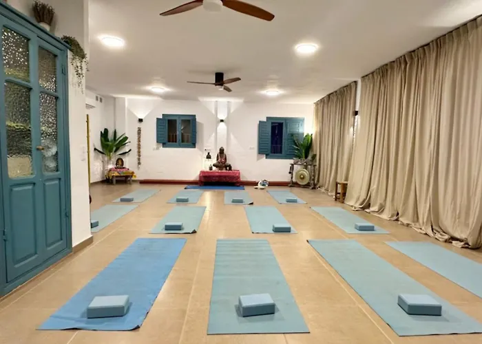 Padre Sol Yoga Retreat Center Malaga By Andaraholidays Вилла Саялонга