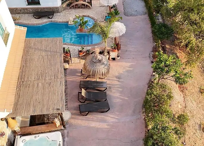 Padre Sol Yoga Retreat Center Malaga By Andaraholidays Вилла Саялонга