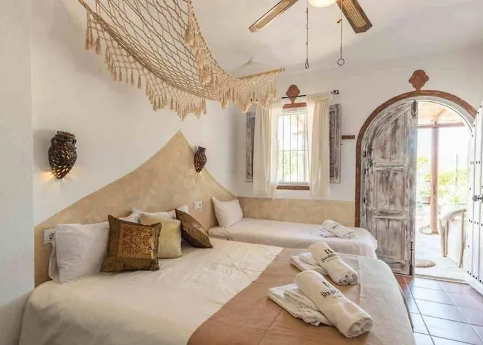 Padre Sol Yoga Retreat Center Malaga By Andaraholidays * Саялонга